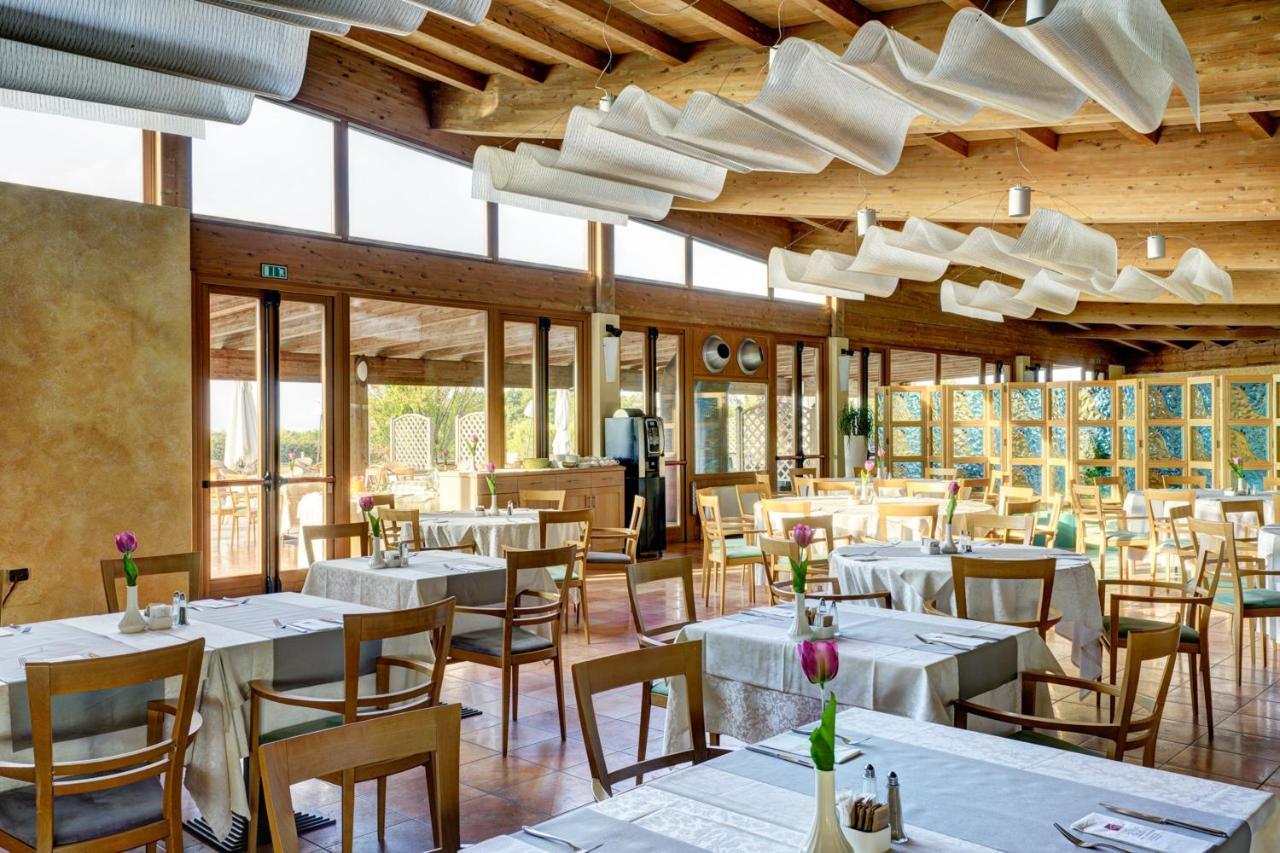 Golf Residenza Aparthotel Peschiera del Garda Luaran gambar