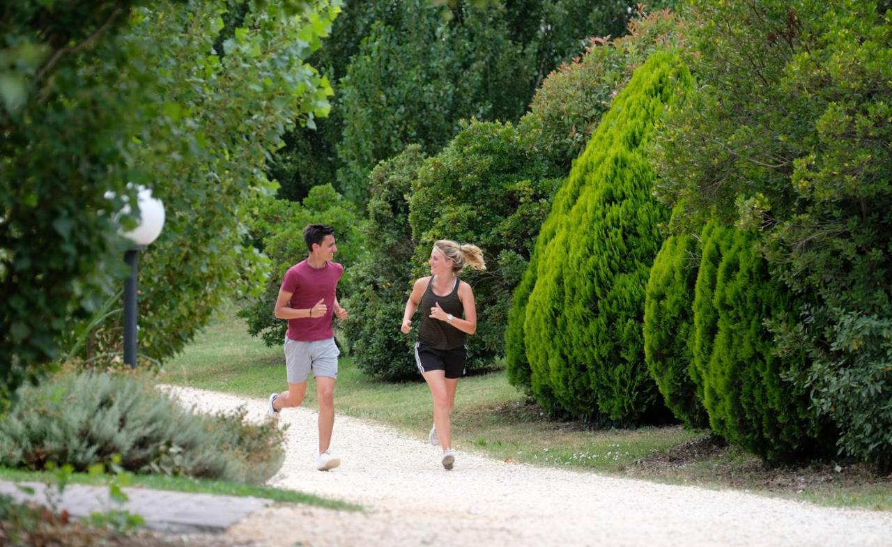 Golf Residenza Aparthotel Peschiera del Garda Luaran gambar